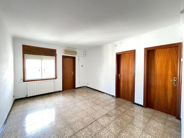 PISO JUNTO CALLE IRLANDA photo 0