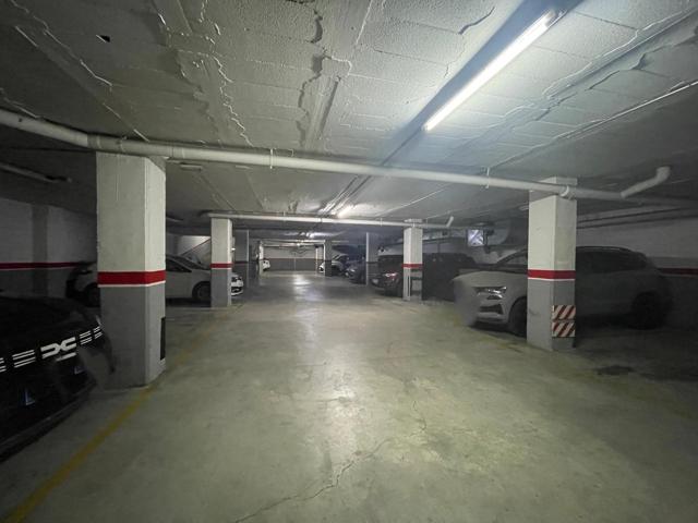 PARKING EN CALLE GENOVA photo 0