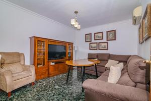 OPORTUNIDAD INIGUALABLE – GRAN CASA FAMILIAR photo 0