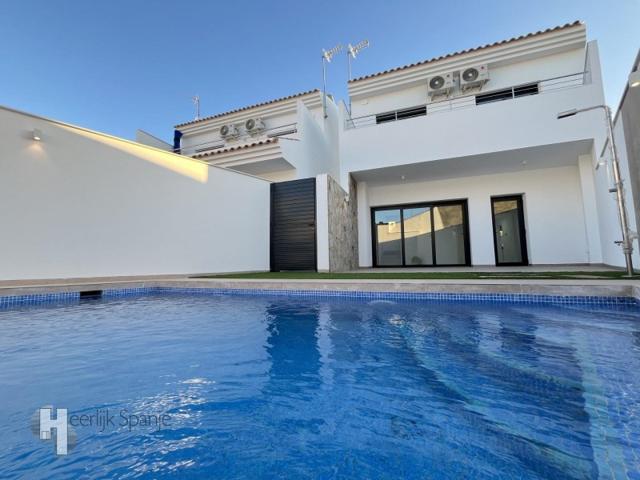 Villa En venta en San Pedro Del Pinatar photo 0