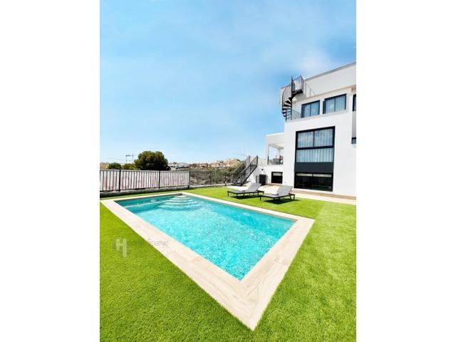 Villa En venta en Algorfa photo 0