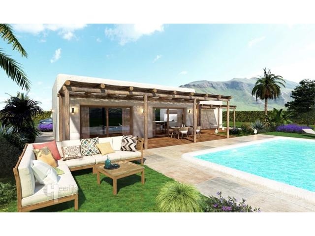 Villa En venta en El Pinós - Pinoso photo 0