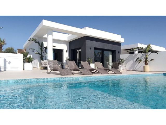 Villa En venta en Rojales photo 0