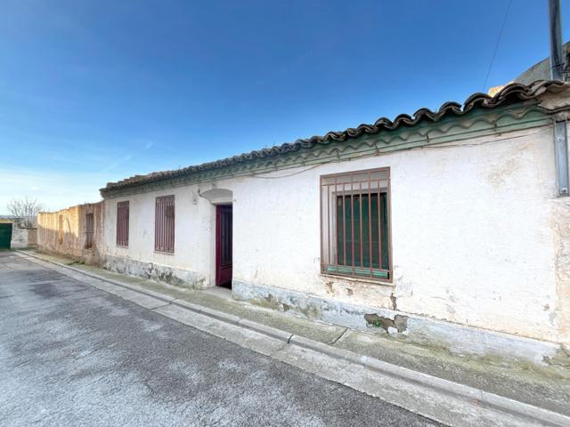 SE VENDE PARCELA URBANA Y EDIFICABLE EN UN TERRENO DE 323 m² EN CASETAS photo 0