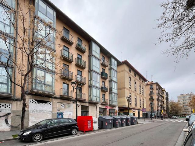 SE VENDE PISO REFORMADO CON TRASTERO EN EL COSO BAJO - ZARAGOZA CENTRO photo 0