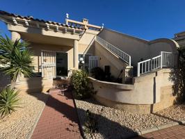 ALQUILER DE LARGA TEMPORADA (BUNGALOW EN ESQUINA VILLAMARTIN) photo 0