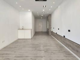 Local a pie de calle en zona comercial photo 0