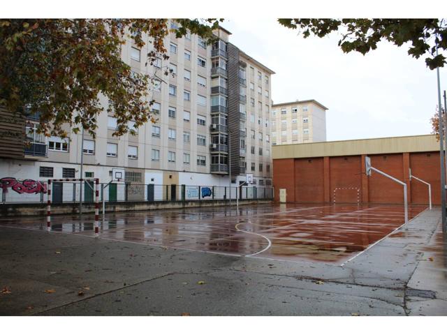 Piso en venta en Residencia(26004) photo 0