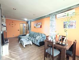 CASALIA presenta: Estupendo Piso en venta en Parla-Zona Fuentebella. photo 0