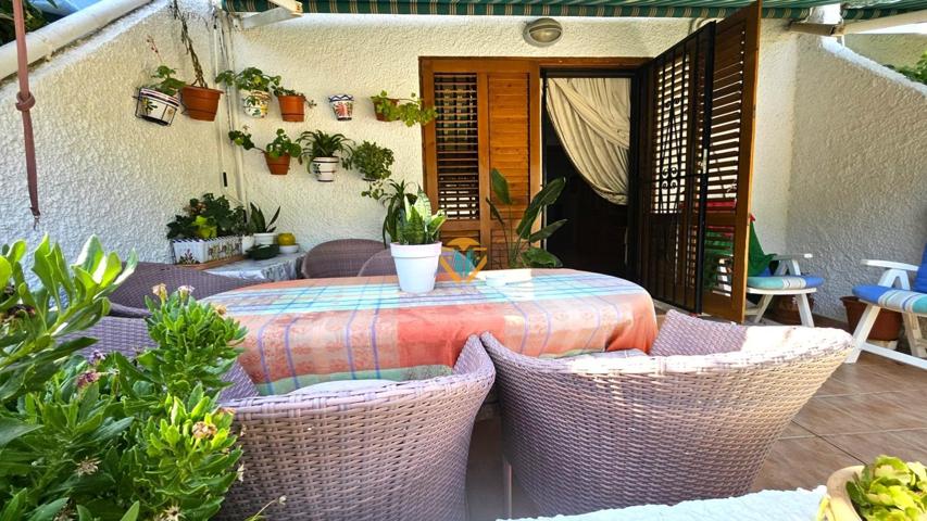 ¡ADOSADO EN BENIDORM: TU REFUGIO SOÑADO! 🌞🏡 photo 0