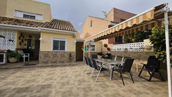 Encantador Pareado en La Nucía con dos amplias terrazas! photo 0