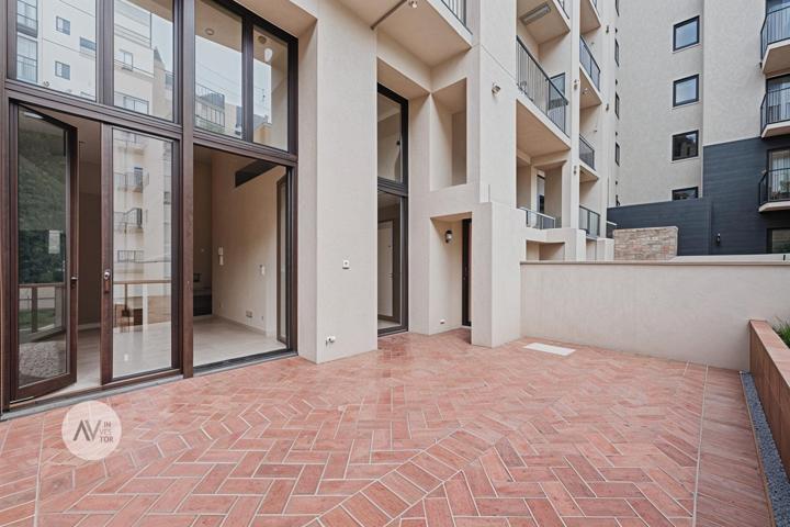 Planta Baja En venta en El Raval, Barcelona photo 0