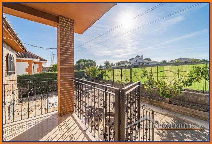 Unifamiliar En venta en Casar De Escalona (el), El Casar De Escalona photo 0