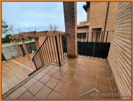 Unifamiliar Pareada En venta en Castilla La Mancha, Olias Del Rey photo 0