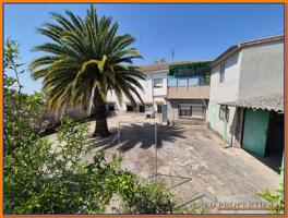 EDIFICIO DE 2 PISOS CON PARCELA photo 0