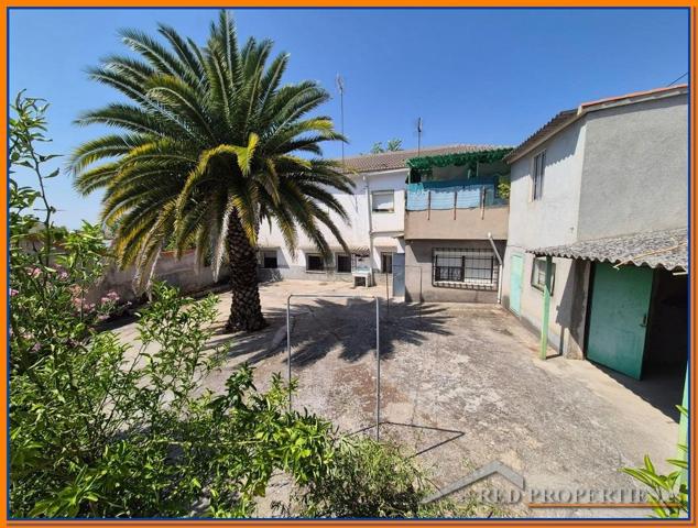 EDIFICIO DE 2 PISOS CON PARCELA photo 0