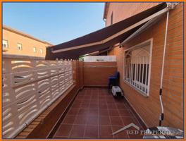 Venta Chalet Adosado en excelente estado en Chozas de Canales. photo 0