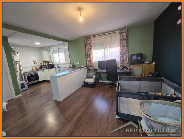 VENTA PISO TIPO DÚPLEX EN ZONA CENTRO DE RECAS photo 0