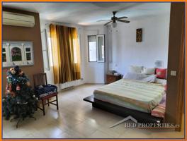 VENTA CHALET ADOSADO AMUEBLADO EN ZONA CENTRO CHOZAS DE CANALES photo 0