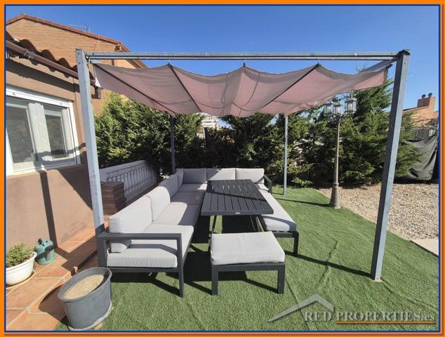 Venta Chalet con Piscina y Porche en Villamiel de Toledo photo 0