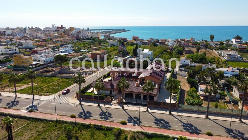 Descubre el Lujo en Villa Burriana: Un paraíso en la Costa de Azahar photo 0