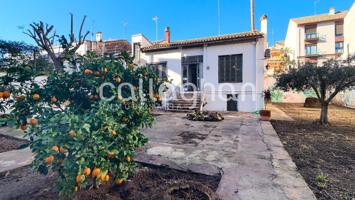 Casa histórica con encanto en el corazón de Rocafort photo 0