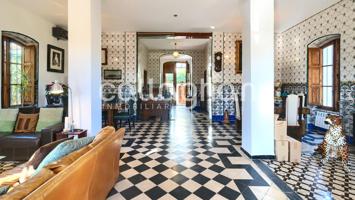 ¡Espectacular masía en plena naturaleza ideal para inversión o familia! photo 0