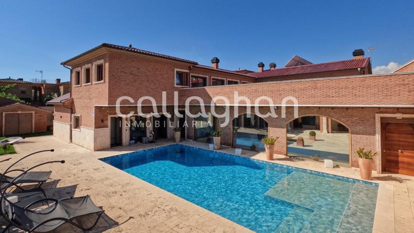 Descubre el Lujo en Villa Burriana: Un paraíso en la Costa de Azahar photo 0