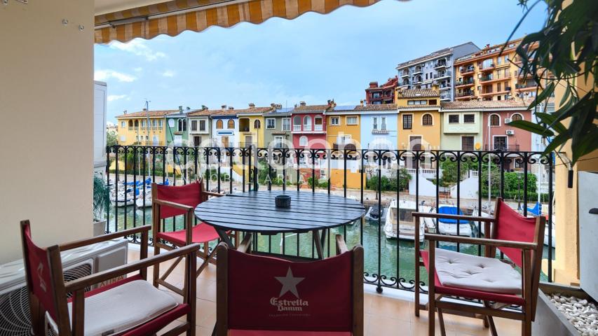 ¡Exclusiva vivienda en primera línea con vistas al mar y embarcadero privado en Port Saplaya! photo 0