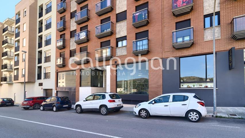 En exclusiva, en L Olleria local de 452m2 ideal para negocio o inversión photo 0