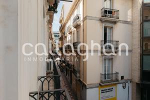 Se alquila oficina en zona Prime, junto a El Corte Inglés de Pintor Sorolla. photo 0