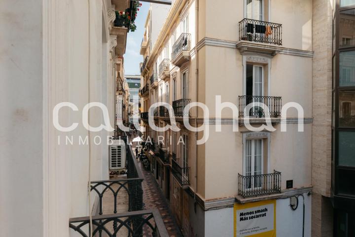 Se alquila oficina en zona Prime, junto a El Corte Inglés de Pintor Sorolla. photo 0