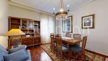 Una vivienda lista para entrar a vivir o para reinventarse desde cero photo 0