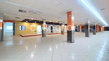 Local comercial en Albors de 1.200 m² con doble acceso y gran visibilidad photo 0