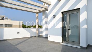 Exclusivo ático dúplex con piscina privada a estrenar en la mejor zona de Torrent photo 0