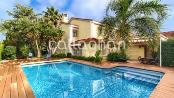 Exclusivo Chalet en Colinas de San Antonio photo 0