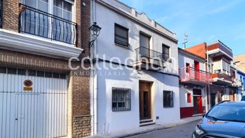 Casa adosada con 6 habitaciones en el centro de Xilxes photo 0