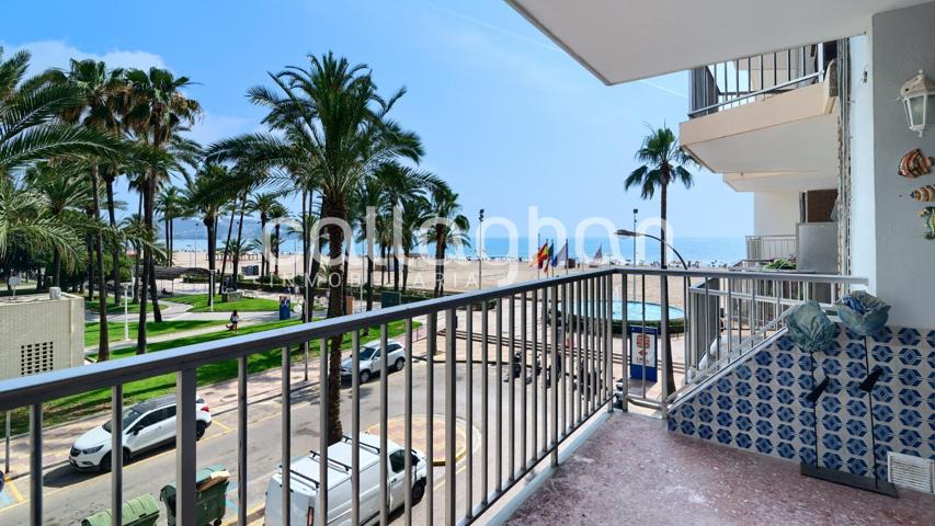 Apartamento junto al mar en pleno centro turístico de San Antonio. photo 0