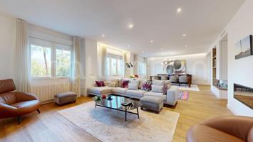 Piso en Avenida Jacinto Benavente photo 0