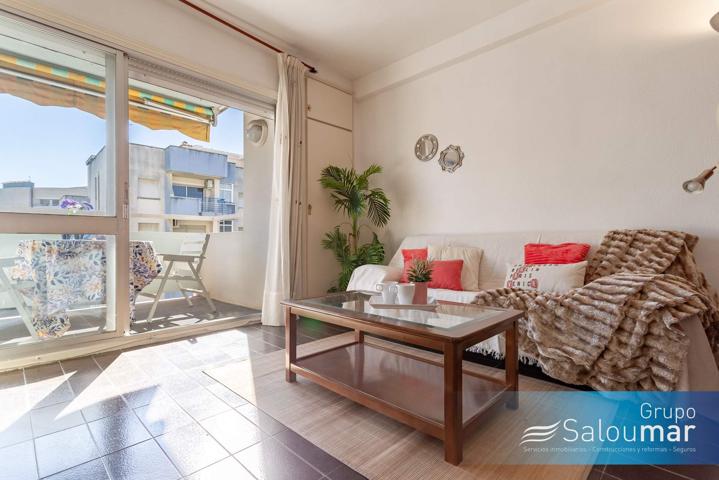 Apartamento a 400 metros de la playa de Llevant photo 0