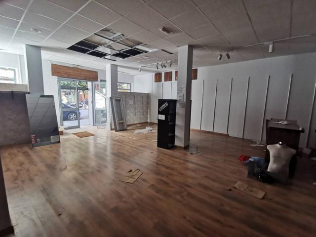 Local en venta en Los Remedios photo 0