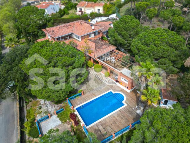 Exclusiva villa con vistas al mar y piscina en La Montgoda, Lloret de Mar photo 0