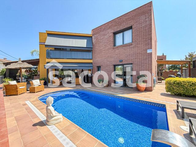 Chalet con licencia turística, estilo de vida mediterráneo a pasos de Cala Treumal photo 0