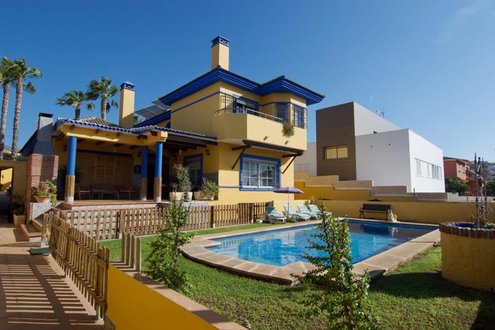 Preciosa Villa en una zona inmejorable del Rincón de la Victoria - Málaga photo 0