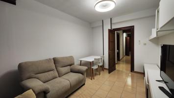 ¡Tu Espacio Estudiantil Ideal: Piso de 4 Habitaciones Frente a la Universidad de Ciencias! photo 0