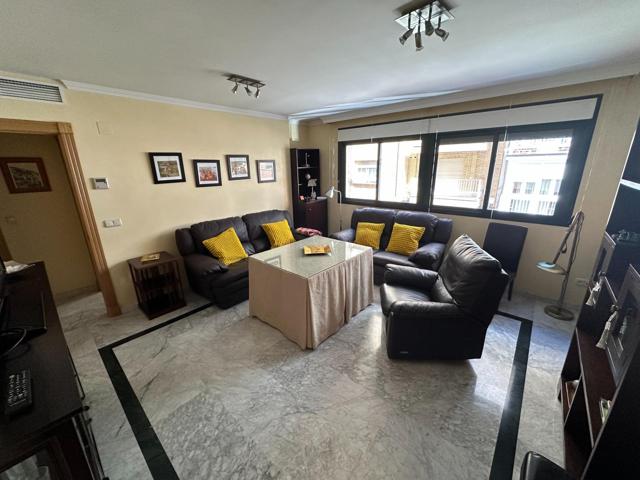 🏡 Alquiler de Piso en el Centro de Granada – Con Garaje y Todas las Comodidades photo 0