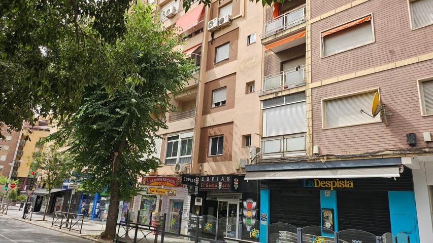 Piso Ideal para Compartir en el Corazón de Granada photo 0