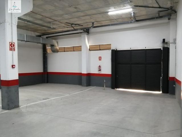 PLAZA DE PARKING EN AVENIDA JORGE LUIS BORGES (TEATINOS) photo 0