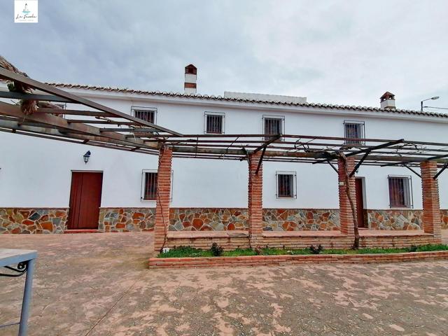 CASA DE CAMPO CON 8 DORMITORIOS EN VILLANUEVA DEL TRABUCO photo 0