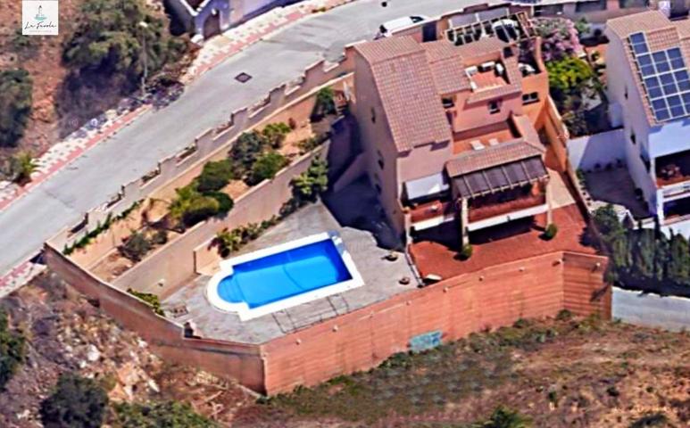 EXCLUSIVO CHALET CON ENCANTO EN EL LIMONAR ALTO (MALAGA) photo 0